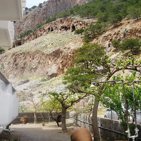 Artemis Apartman *